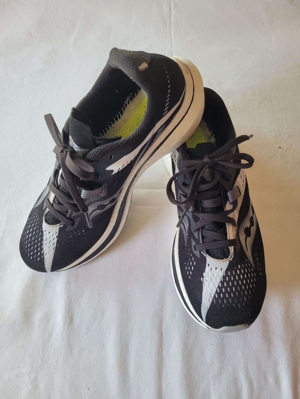 Saucony Endorphin Pro  Black, White and Gray Performance Running Shoes Size 8.5